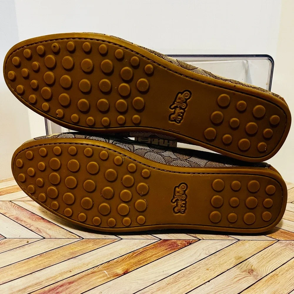 Coach excellent used